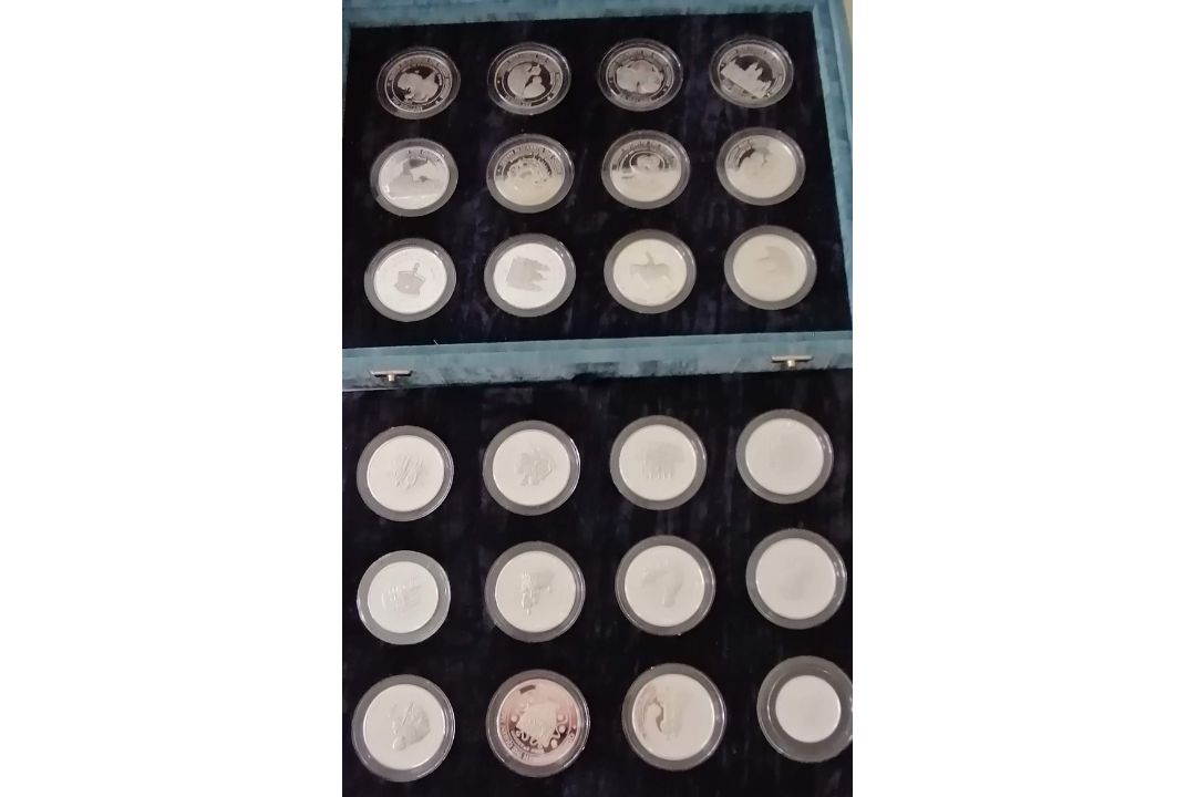 The Royal Mint, Her Majesty Queen Elizabeth, The Queen Mother Lady of The Century Silver Proof - Image 2 of 6