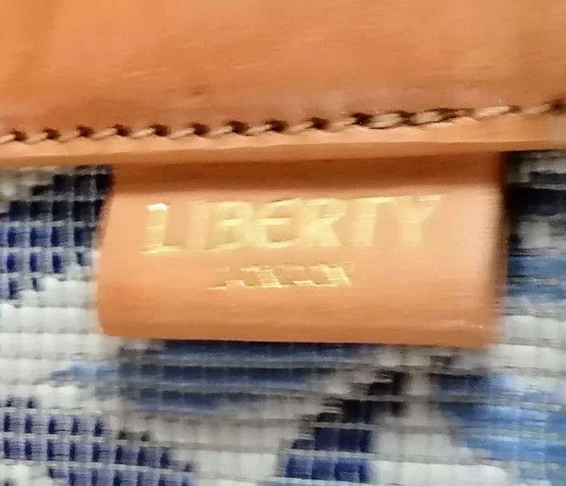 A Liberty of London large zippable tote bag woven jacquard fabric, leather straps trims - Image 6 of 6