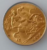A George V gold half sovereign, 1913