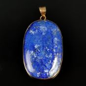 Großer ovaler Lapislazuli-Anhänger, eingefasst in 750/18K Gelbgold (getestet), Gesamtgewicht 13,23g
