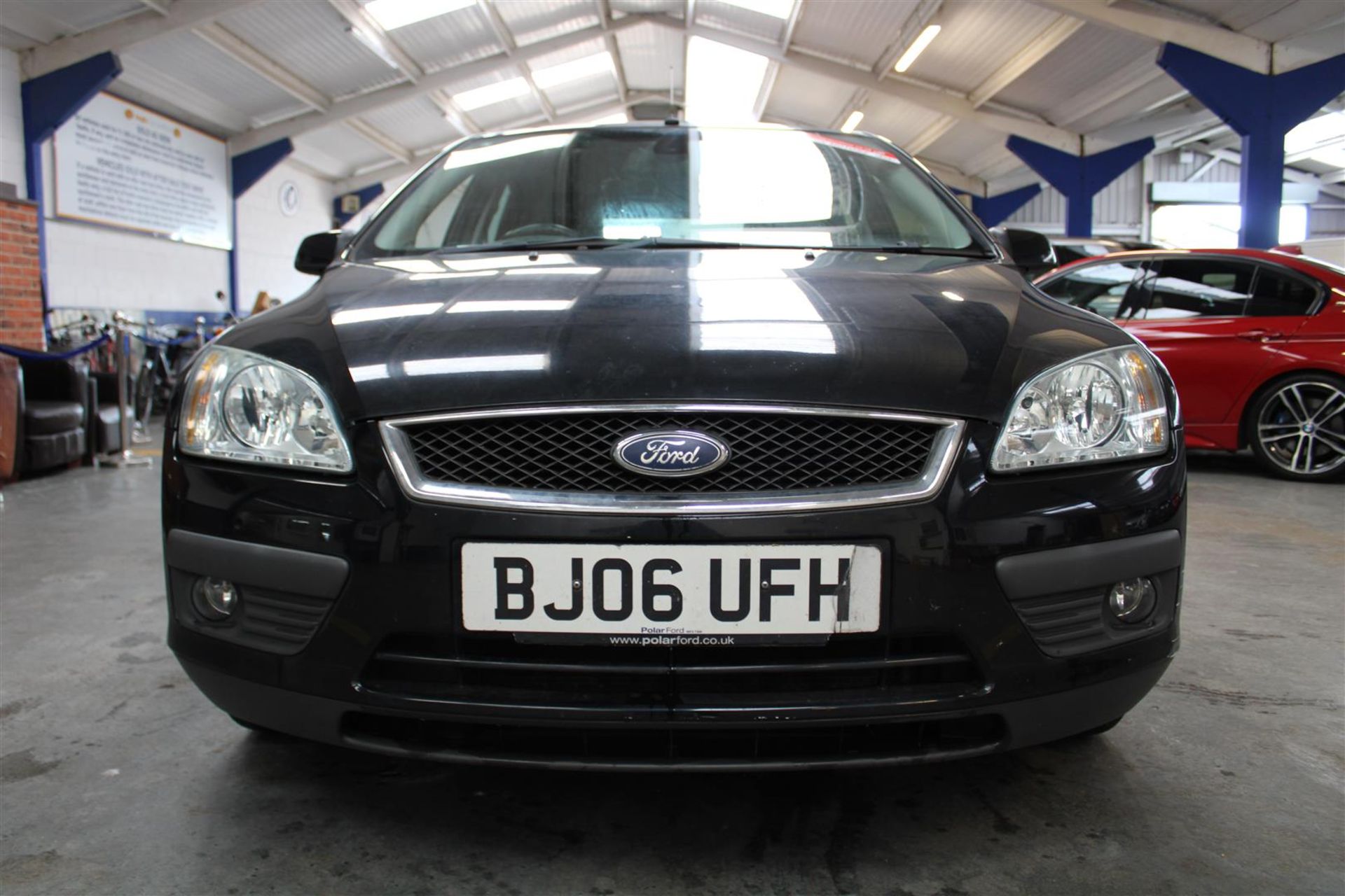 06 06 Ford Focus Ghia - Image 2 of 33
