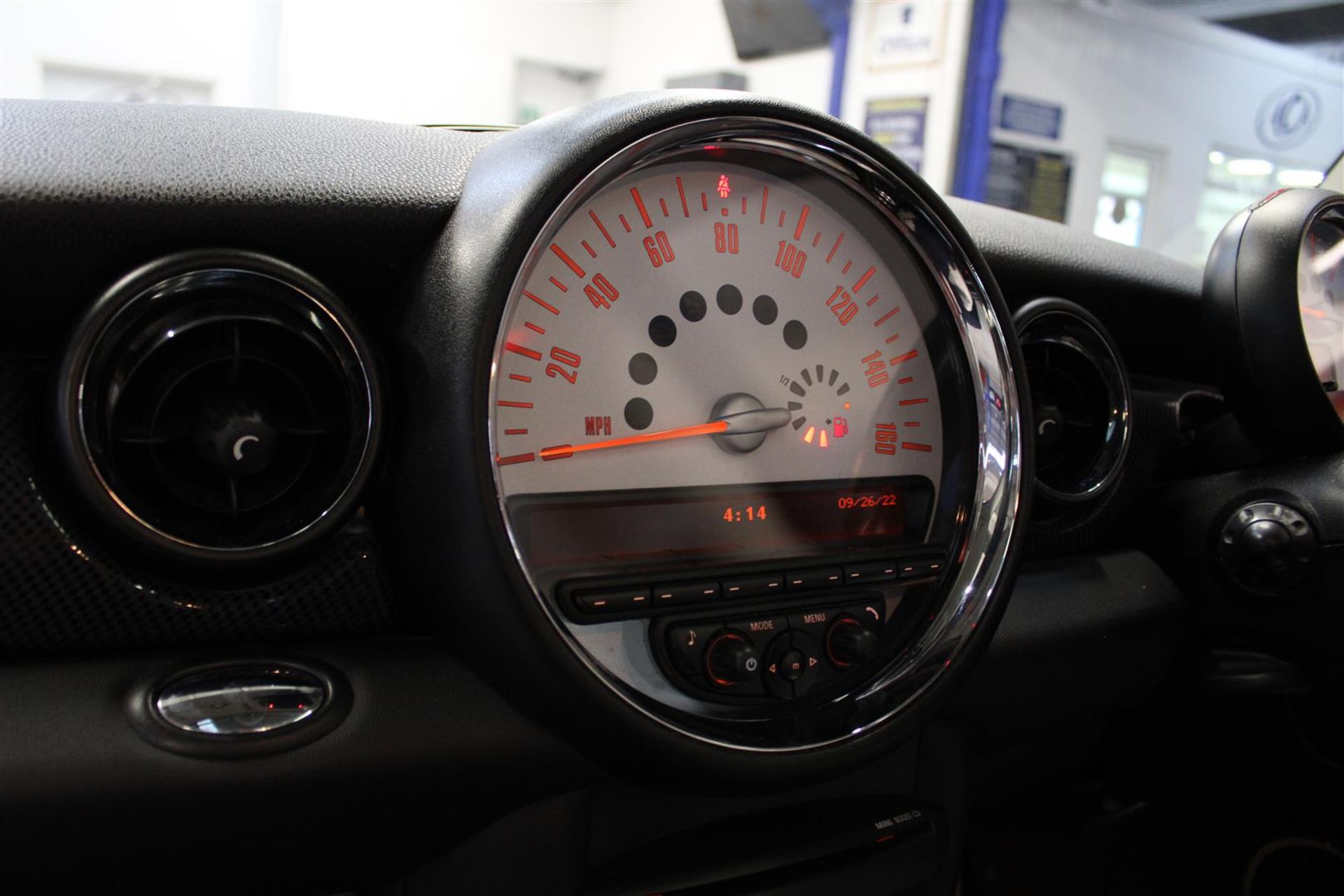 12 12 Mini Cooper SD 3dr - Image 8 of 29