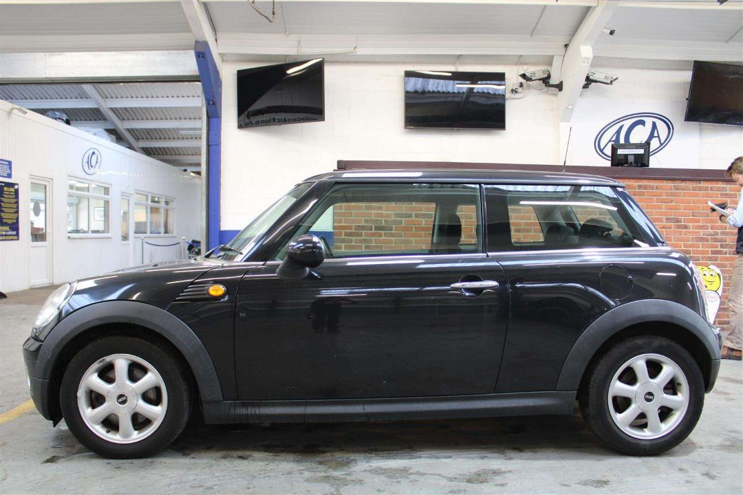 2009 MINI ONE - Image 2 of 27
