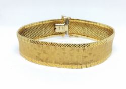 Goldenes Armband