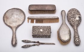 A mixed lot of dressing table wares,