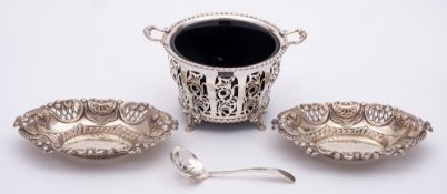 An Elizabeth II silver sugar basin, maker Elkington & Co, Birmingham,
