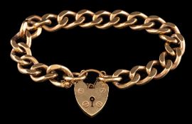 A 9 carat gold curb link bracelet,: composed of curb links with a 9 carat gold padlock clasp,