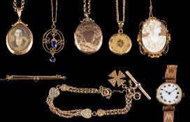 A group of jewellery,: including a shell cameo of Diana; an 18 carat gold locket pendant,
