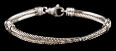 A 14 carat gold,