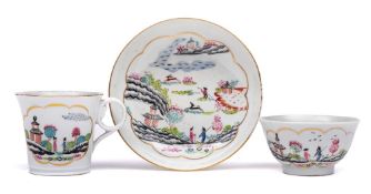 A Worcester [Chamberlain's] famille rose trio: painted in the 'Stag Hunt' pattern, circa 1792-95,