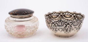 An Edward VII silver sugar basin, maker Fenton Brothers Ltd, Sheffield,