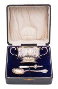A George V silver porringer, maker William Aitken, Birmingham,