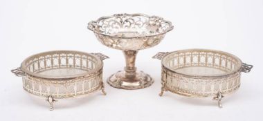 A George V silver pedestal bon bon dish, maker Mappin & Webb, London,