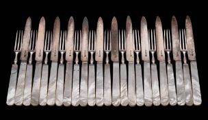A set of twelve Edward VII silver fruit knives and forks, maker Boardman, Glossop & Co, Sheffield,