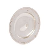 An Elizabeth II silver bowl, maker Mappin & Webb, London, 1988: of plain circular form 17.