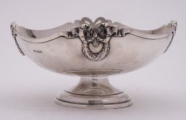 A George V silver pedestal fruit bowl, maker Mappin & Webb, Sheffield, 1918: of circular outline,