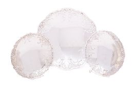 An Elizabeth II silver fruit dish, maker Viners Ltd, Sheffield,