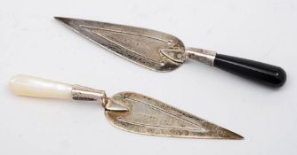An Elizabeth II novelty silver bookmark, maker Ari Norman, London, 1988: in the form of a trowel,