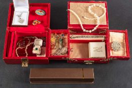 A collection of jewellery,: including two bar brooches, a 9ct gold ring, a 9ct.
