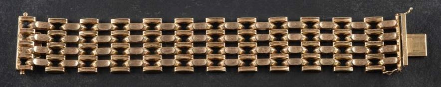 A fancy-link bracelet,: stamped 'K014', length ca. 19.5cm, total weight ca. 46.6gms.