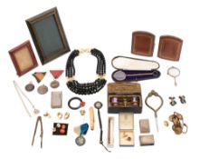 A mixed lot of collectables: including a pair of mother-of-pearl opera glasses,