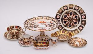 A small quantity of Royal Crown Derby porcelain wares: decorated in the Imari pattern and