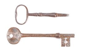 An 18th/19th century 'sparrow beak' key, 13.