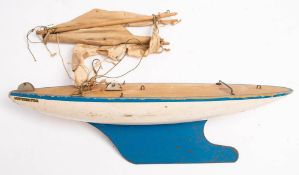 A Star Yacht 'Southern Star' pond yacht, 53cm long.