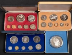 Panama 20. Balboas (approx 130gm): 925 Silver part Silver republic of Phillipines Proof set 1976.