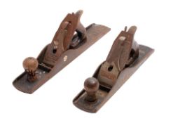 A Stanley Bailey No. 5 1/2 and a Record No.