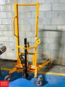 880 LB Capacity Hydraulic Drum Truck, Model: DT400, S/N 1806028 Rigging fee: $100