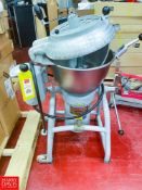 Hobart Chopper, Model: VCM25, S/N: 1-78-43342M - Rigging Fee: $100