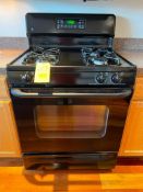 GE Gas 4-Burner Stovetop/Oven Range - Rigging Fee: $150