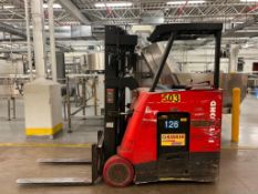 Raymond 3,500 Capacity Fork Truck , Model: 415 C35TT - Rigging Fees: $150