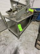 S/S TABLE WITH SHELF95