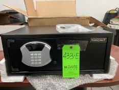 NEW Honeywell Digital Security Safe Model #5105DS - NEW IN BOX, 19.5