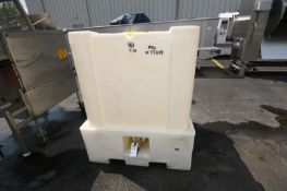 Aprox. 350 Gal. Resin Tote Mandoor,2