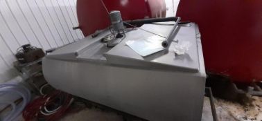 Mueller 500 Gal. Bulk Tank - No Refrigeration -- Was Set Up for Liquid Cooling (Located Hicksvill,