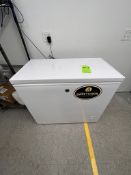 GE FREE STANDING FREEZER CHEST, MODEL FCM7SKAWW