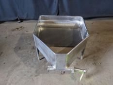 Qty (1) APV All Stainless Product Collection Pan - Dimensions: - Length: 2ft 5-3/4in - Width: 1ft