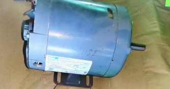Qty (1) Magnetek Century Electric 56 Frame Motor - 3 phase - .75 hp - 3450 rpm - 230/460