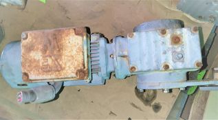 Qty (1) USOCOME SEW - 3 phase - .75 kW - 1700/20 rpm - 277/480 volt