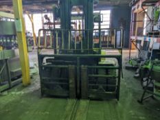 Hyster XL2 Forklift - Model: H155XL - Max Load: 13,800lbs