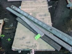 Bead Rail Guides - (2) 85