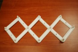 Expandable Wall Mount Rack Mold