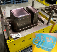 Divided Laundry Basket Mold