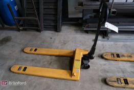 Uline Model H-1043 5,500 Lb. Hydraulic Pallet Jack