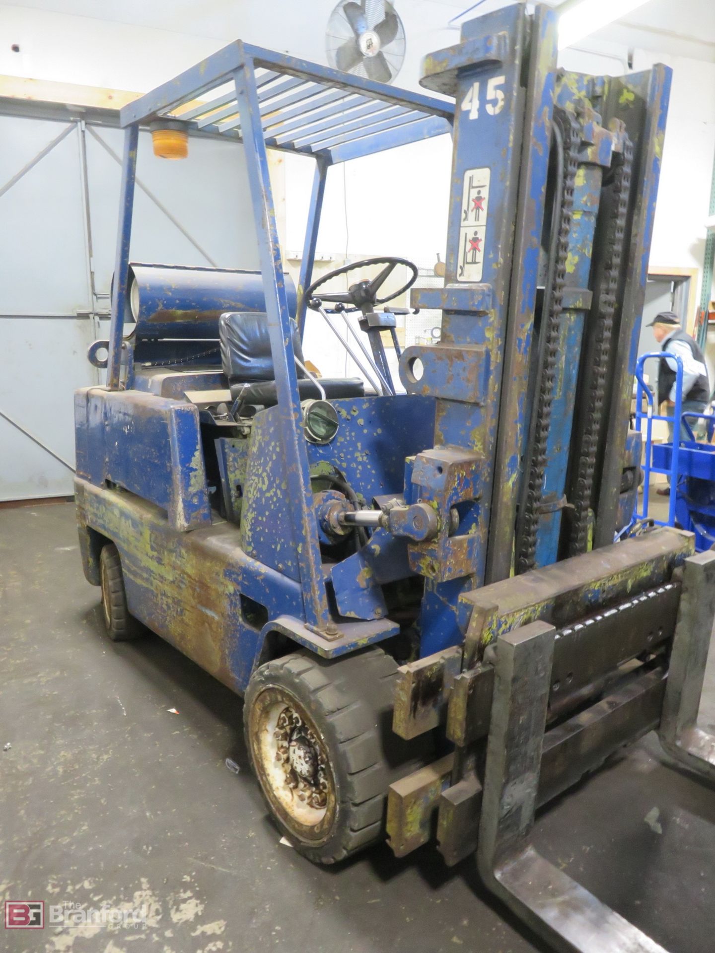 Clark C 500-100 LPG Forklift, 10,000-Lb Capacity - Image 2 of 11