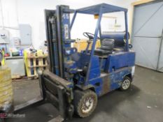 Clark C 500-100 LPG Forklift, 10,000-Lb Capacity