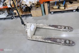 Crown pallet jack